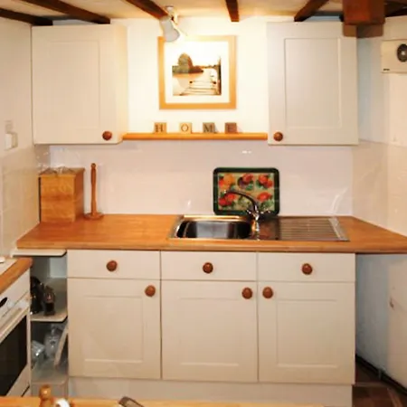 Ξενοδοχείο Threpney Byre, Character-filled Family In Cornwall With Privat